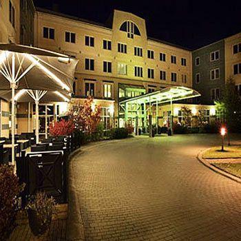 Nova Park Conference Hotel Knivsta  Bagian luar foto