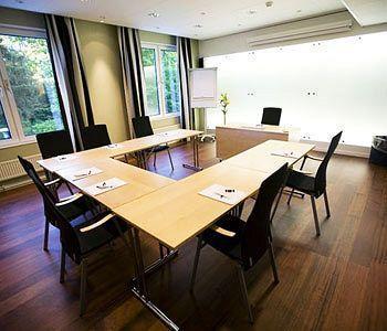 Nova Park Conference Hotel Knivsta  Bagian luar foto